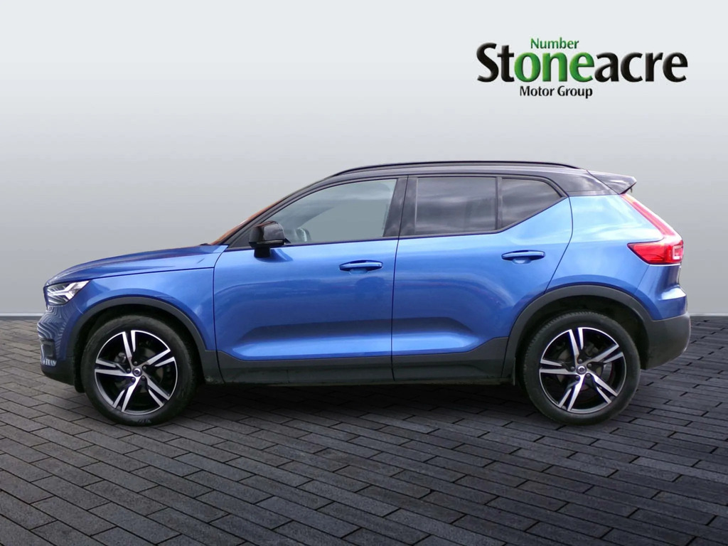 Volvo XC40 R-design T3 163 Hp YP21ZJK #6