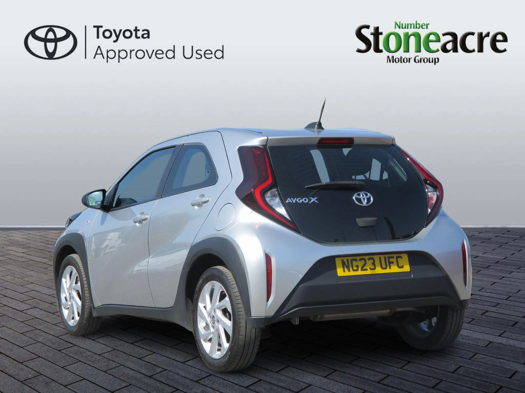 Toyota Aygo X 1.0 Vvt-i Pure NG23UFC  #4