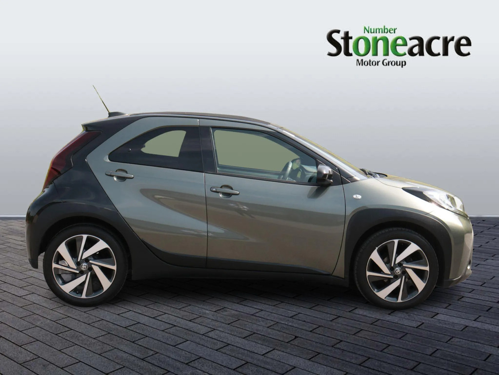 Toyota Aygo X 1.0 Vvt-i Edge MK73GLY #2