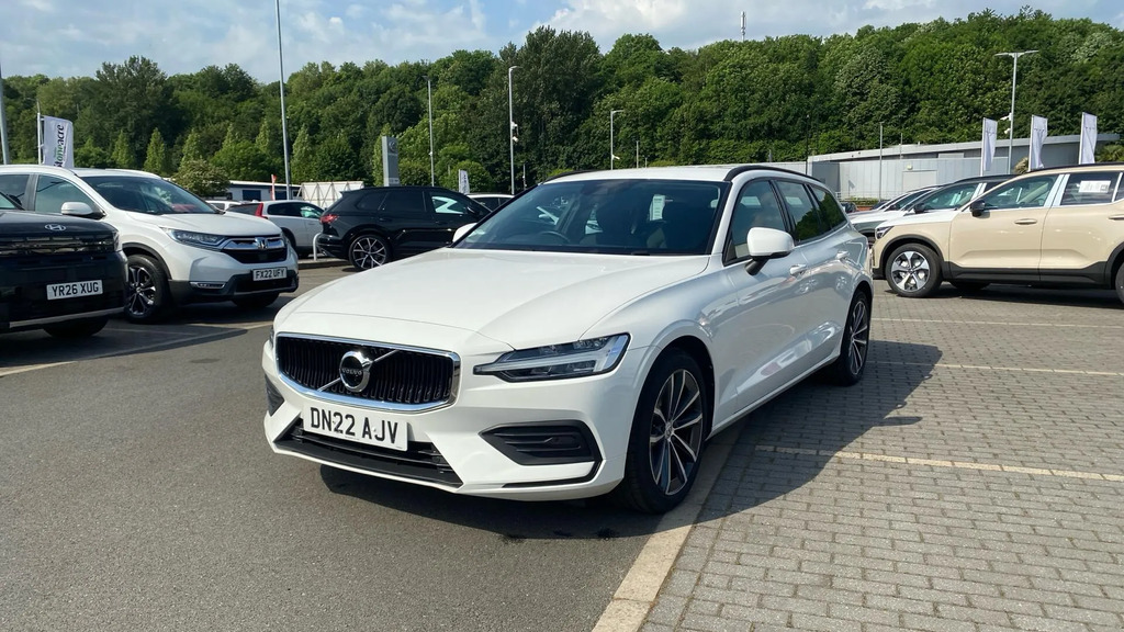 Volvo V60 2.0 B3p Momentum DN22AJV  #3