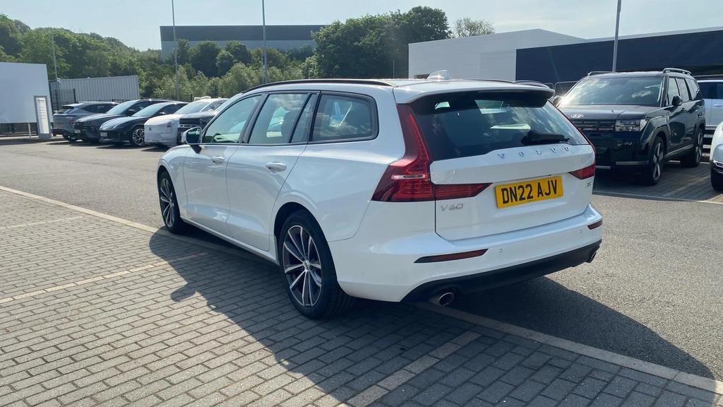 Volvo V60 2.0 B3p Momentum DN22AJV  #4