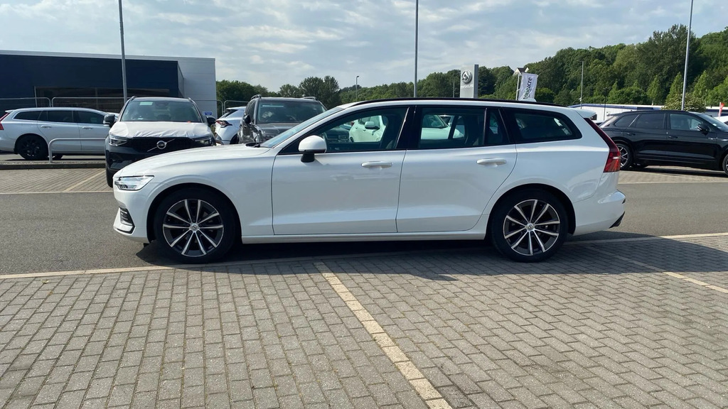 Volvo V60 2.0 B3p Momentum DN22AJV  #5