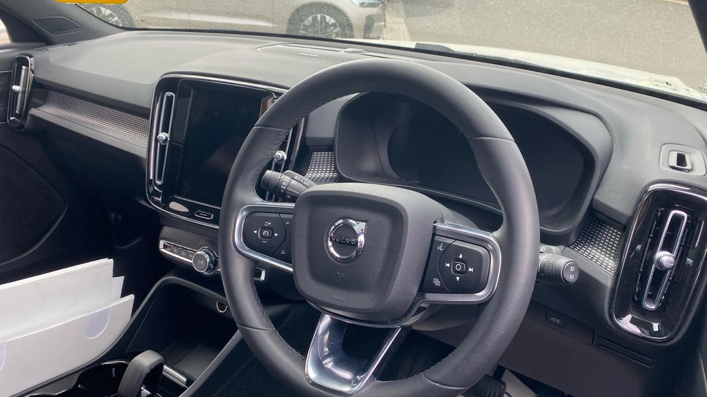 Volvo XC40 2.0 B4p Ultimate Dark YP74ULE  #4