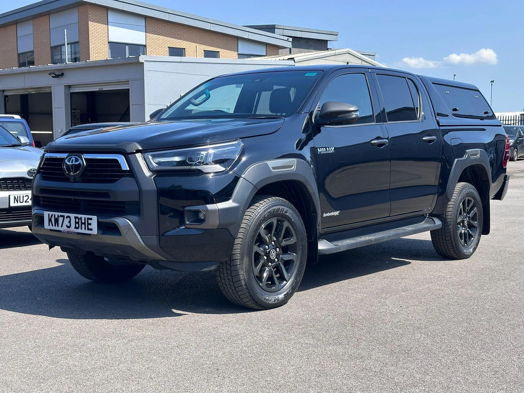 Toyota HILUX Invincible X Dcab Pick Up 2.8 D-4d  #3