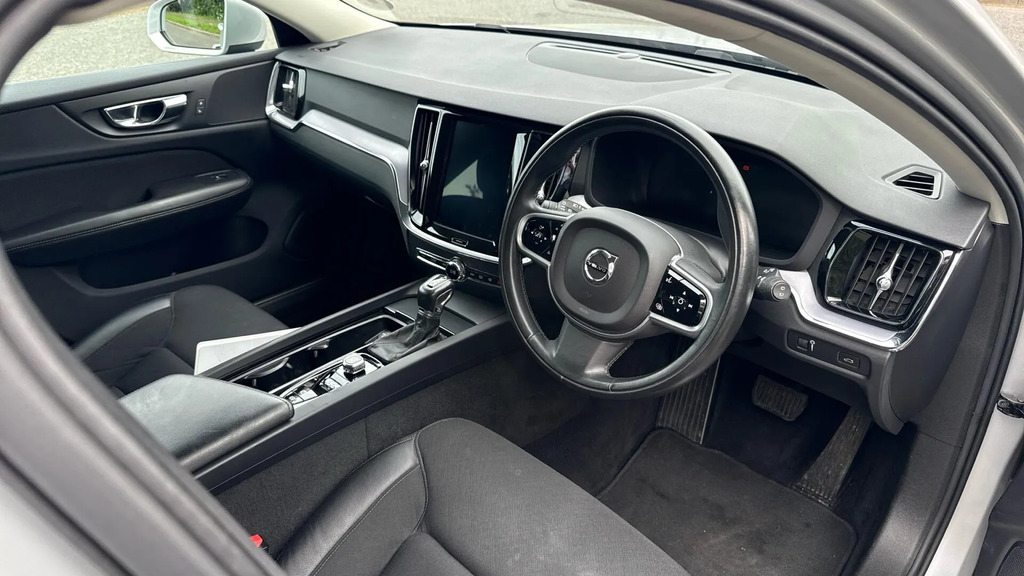 Volvo V60 2.0 D4 Momentum Euro 6 Ss #4