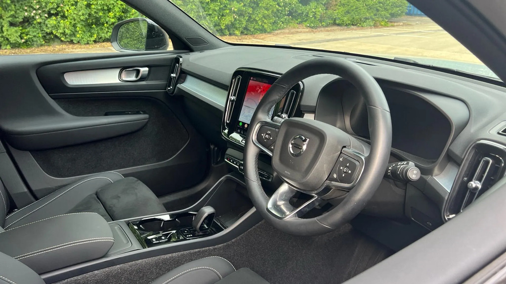 Volvo XC40 2.0 B4p Plus Dark RO75OUF #4