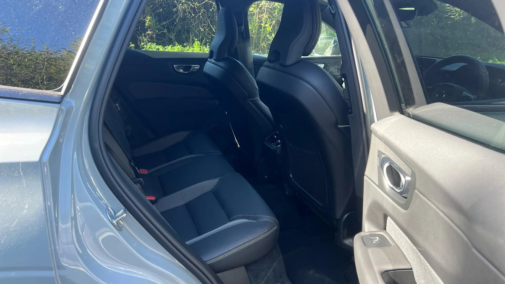 Volvo XC60 2.0 B5 Mhev Plus Black Edition Awd Euro 6 S WF75FNT #6