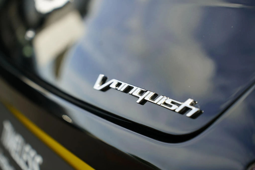 Aston Martin Vanquish V12 Black #28
