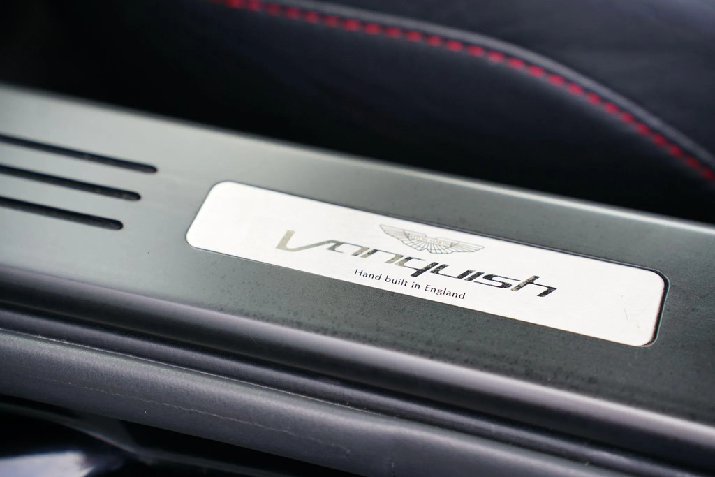Aston Martin Vanquish V12 Black #12