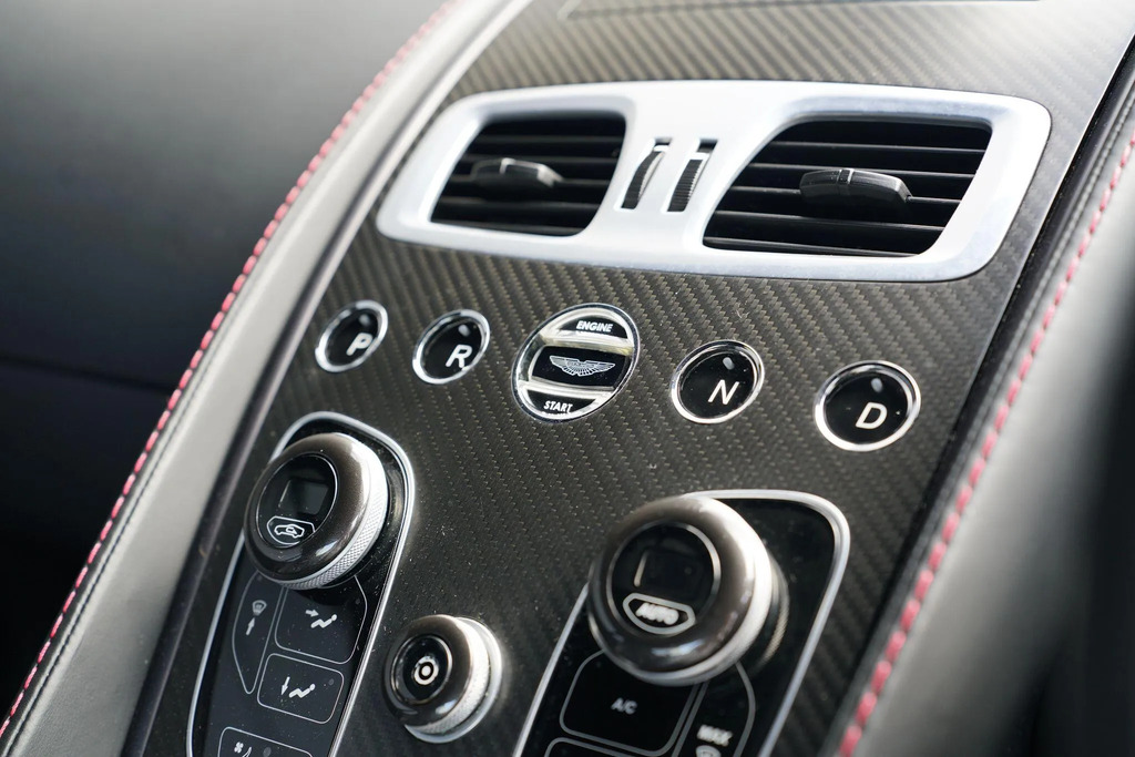 Aston Martin Vanquish V12 Black #17