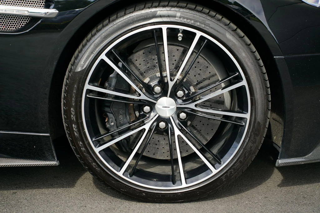 Aston Martin Vanquish V12 Black #19