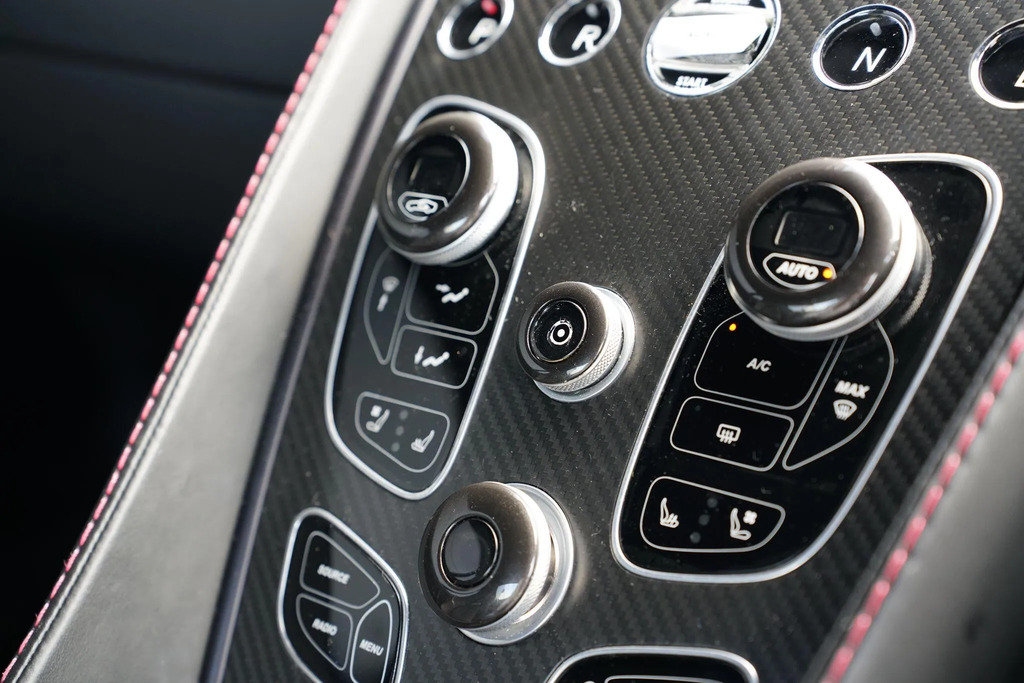 Aston Martin Vanquish V12 Black #15