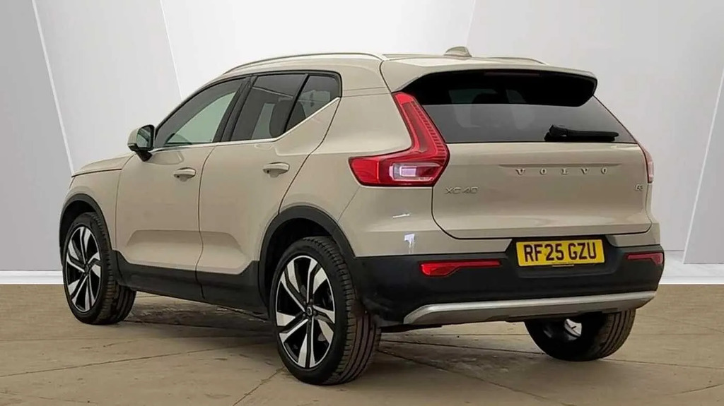 Volvo XC40 2.0 B3 Mhev Ultra Bright Dct Euro 6 Ss RF25GZU  #3