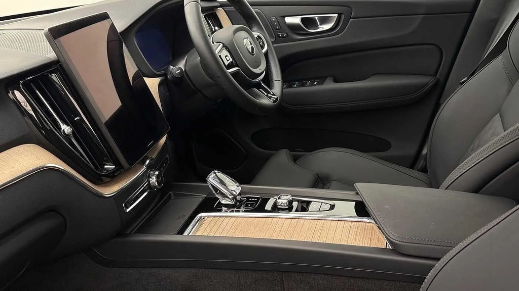 Volvo XC60 2.0 B5 Mhev Plus Pro Awd Euro 6 Ss RF25AYK #6