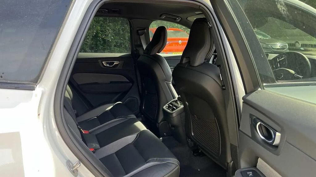 Volvo XC60 2.0 B5 Mhev Plus Black Edition Awd Euro 6 S ND26LNH  #6