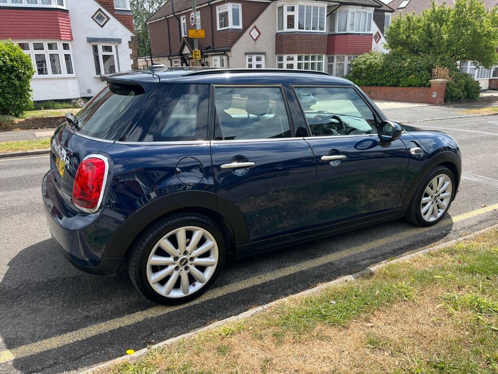 Mini Hatch 1.5 Cooper Classic Euro 6 Ss LJ19OYY Blue #4