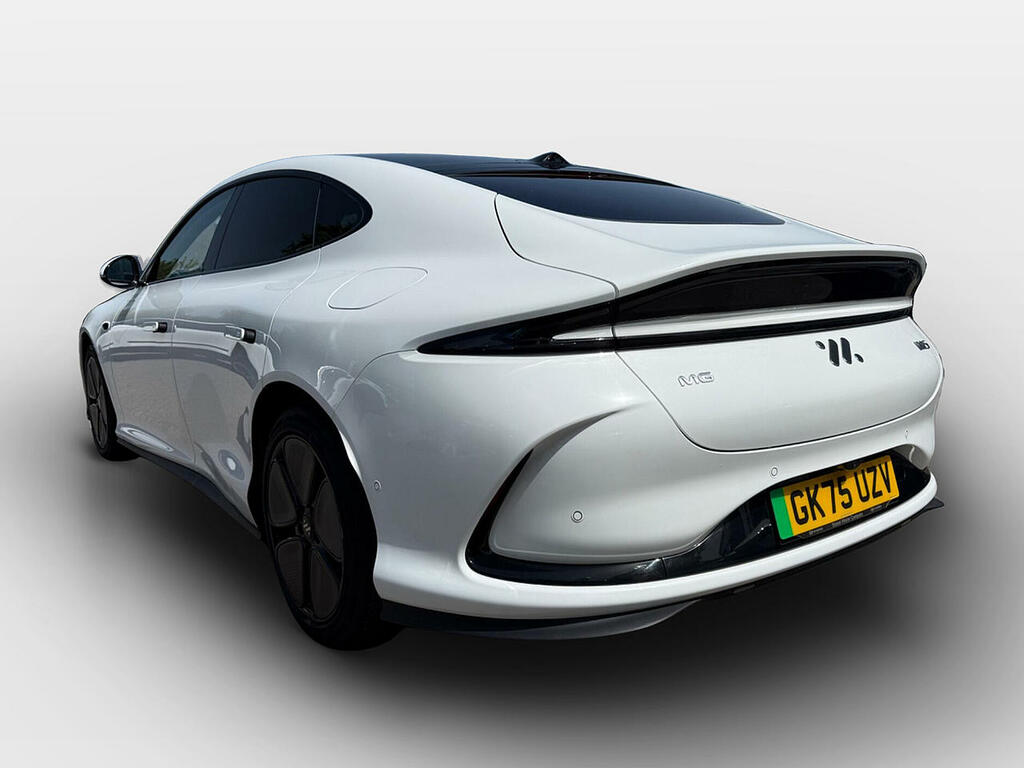 MG IM5 217Kw Standard Range 75Kwh GK75UZV White #4