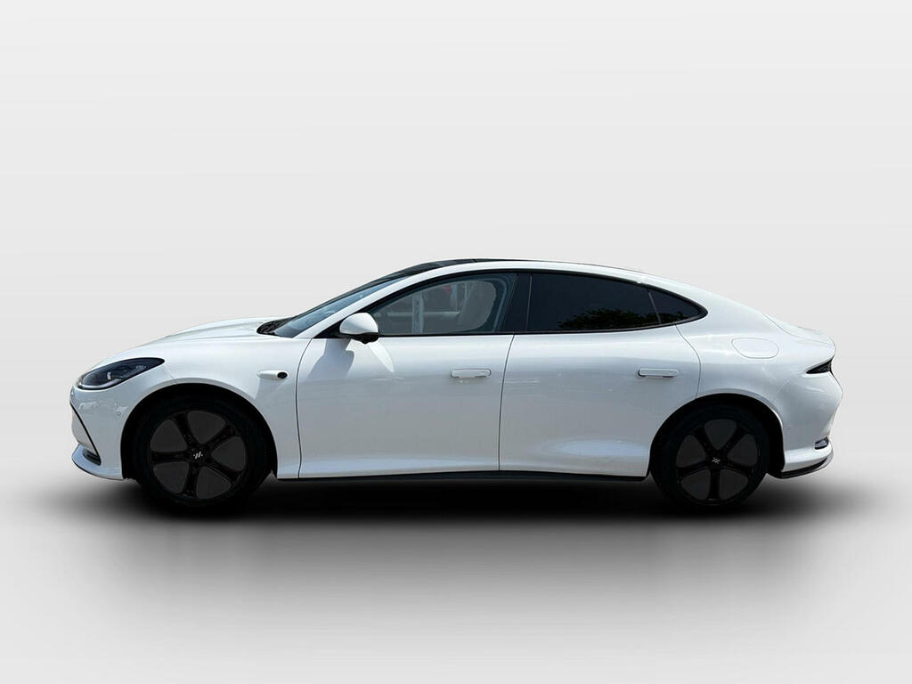 MG IM5 217Kw Standard Range 75Kwh GK75UZV White #5