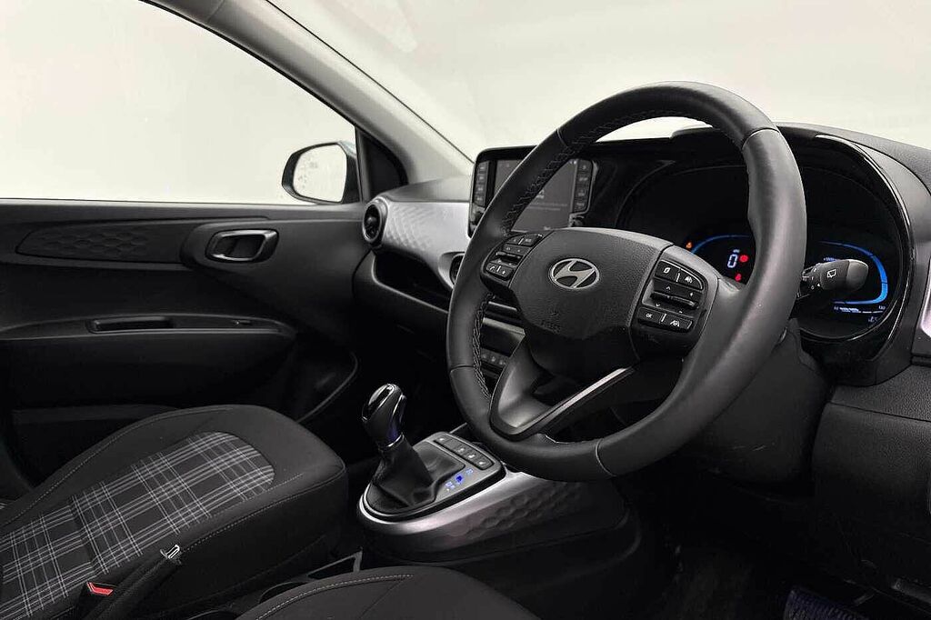Hyundai I10 1.2 79 Premium Nav EN25TKA Green #6