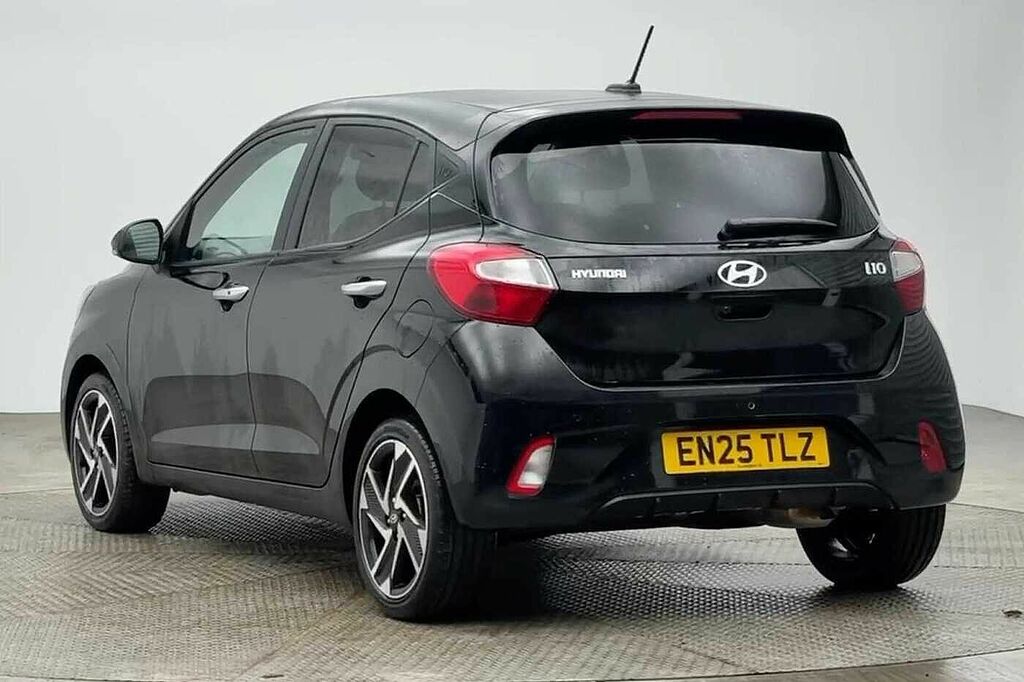 Hyundai I10 1.2 79 Premium Nav EN25TLZ Black #2