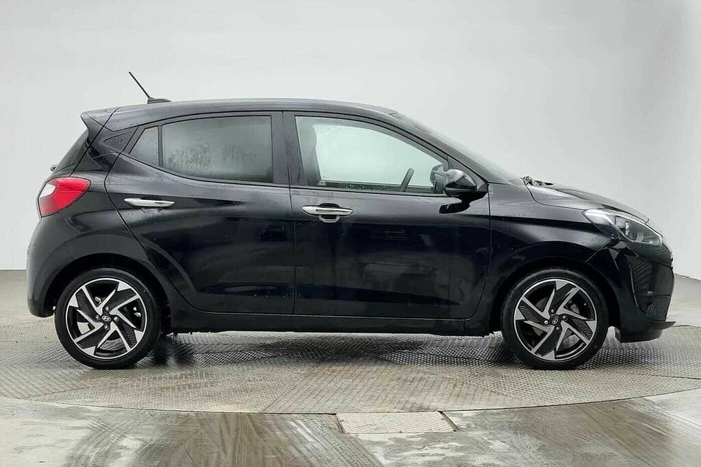 Hyundai I10 1.2 79 Premium Nav EN25TLZ Black #3