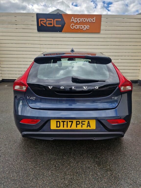 Volvo V40 2.0 T2 Momentum Nav Plus Hatchback Manu Blue #3