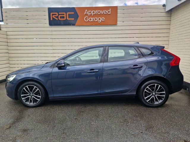 Volvo V40 2.0 T2 Momentum Nav Plus Hatchback Manu Blue #5