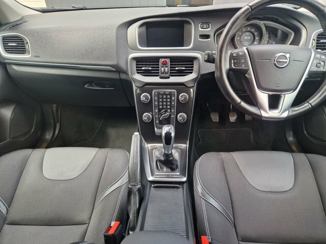 Volvo V40 2.0 T2 Momentum Nav Plus Hatchback Manu Blue #6