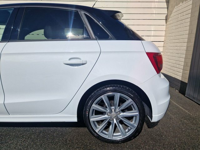 Audi A1 1.6 Tdi S Line Style Edition Sportback White #5