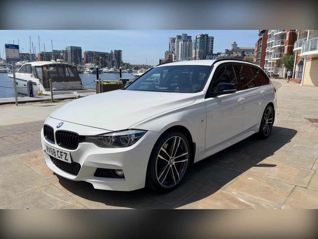 BMW 3 Series 2.0 320I M Sport Shadow Edition Touring White