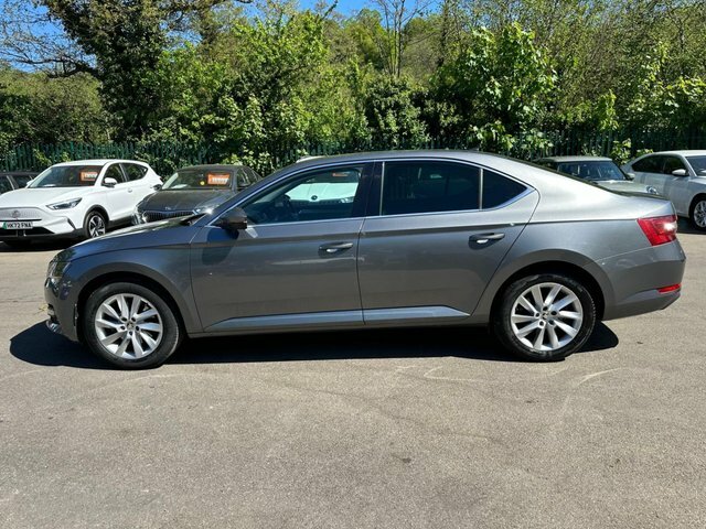 Skoda Superb 1.5 Tsi Act Se Grey #5