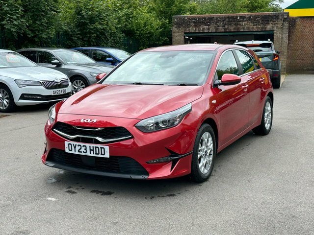 Kia Ceed 1.5 T-gdi 2 Hatchback OY23HDD Red #3