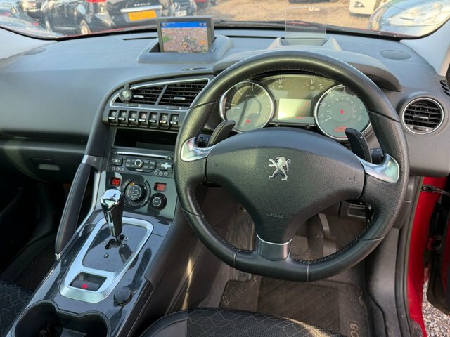 Peugeot 3008 1.6 E-hdi Allure Suv LD64KSK Red #2