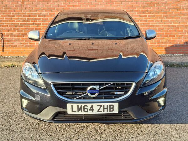 Volvo V40 1.6 T2 120 R-design. Black #2