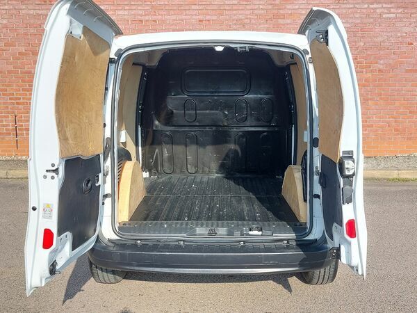 Mercedes-Benz CITAN White #4