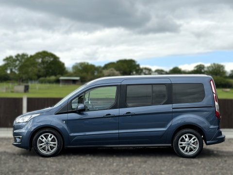 Ford Grand Tourneo Connect 1.5 Tdci Titanium Blue #2
