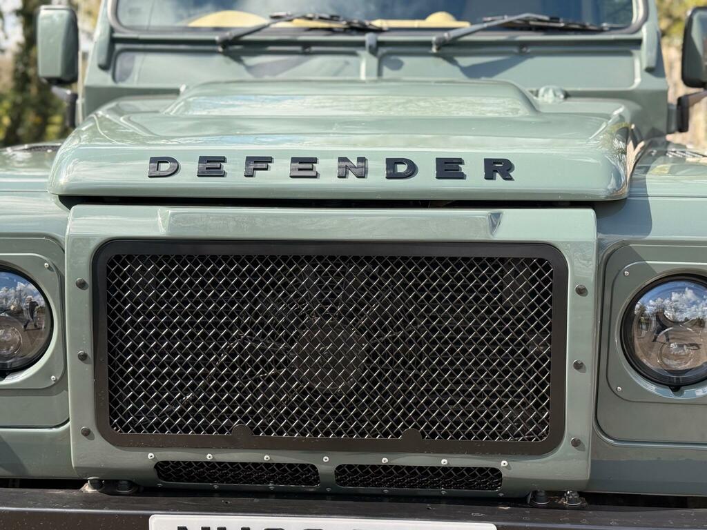 Land Rover Defender 110 2.0 D240 Se 110 Black #33