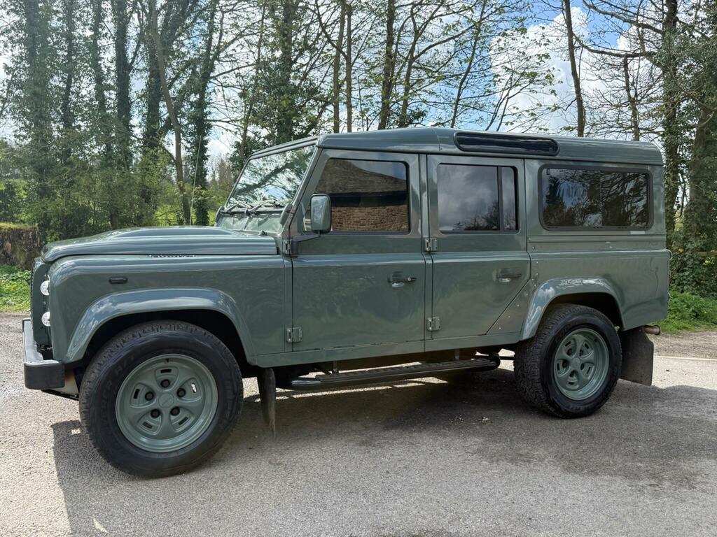 Land Rover Defender 110 2.0 D240 Se 110 Black #15
