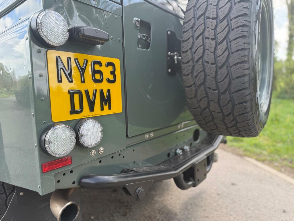 Land Rover Defender 110 2.0 D240 Se 110 Black #64