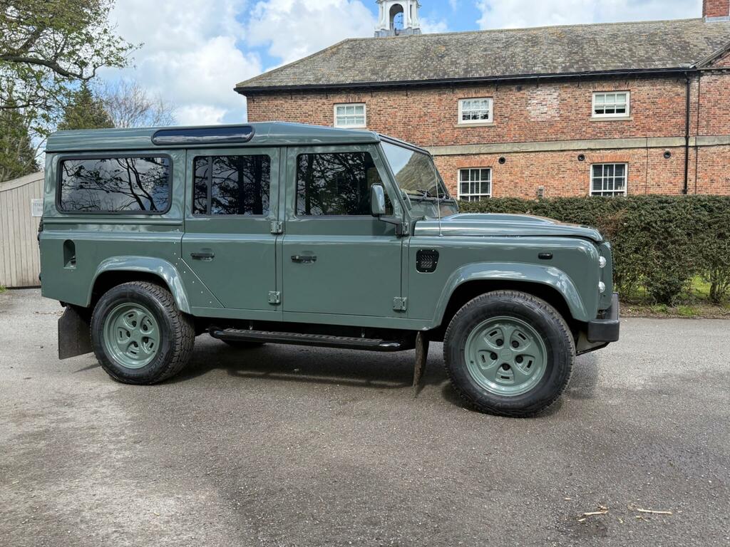 Land Rover Defender 110 2.0 D240 Se 110 Black #20