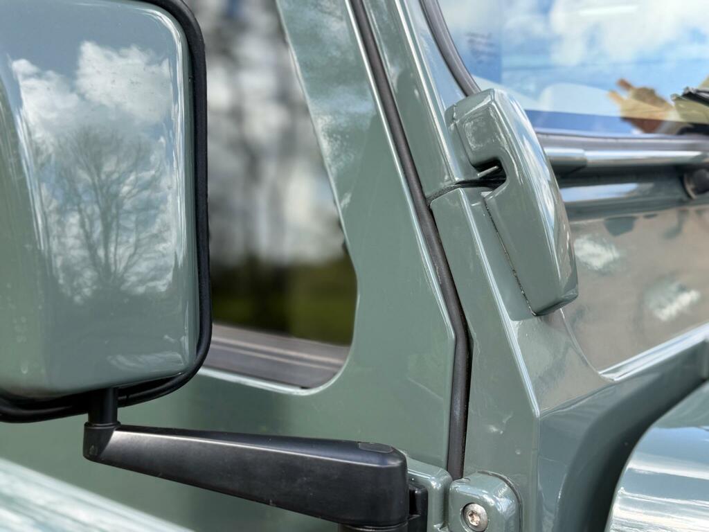 Land Rover Defender 110 2.0 D240 Se 110 Black #60