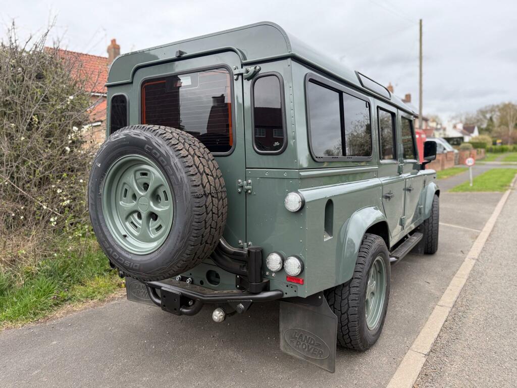 Land Rover Defender 110 2.0 D240 Se 110 Black #53