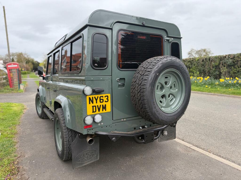 Land Rover Defender 110 2.0 D240 Se 110 Black #16