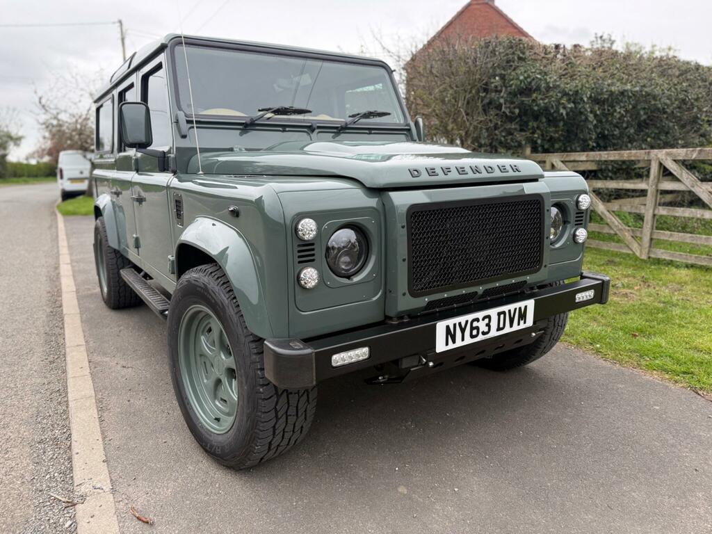 Land Rover Defender 110 2.0 D240 Se 110 Black #17
