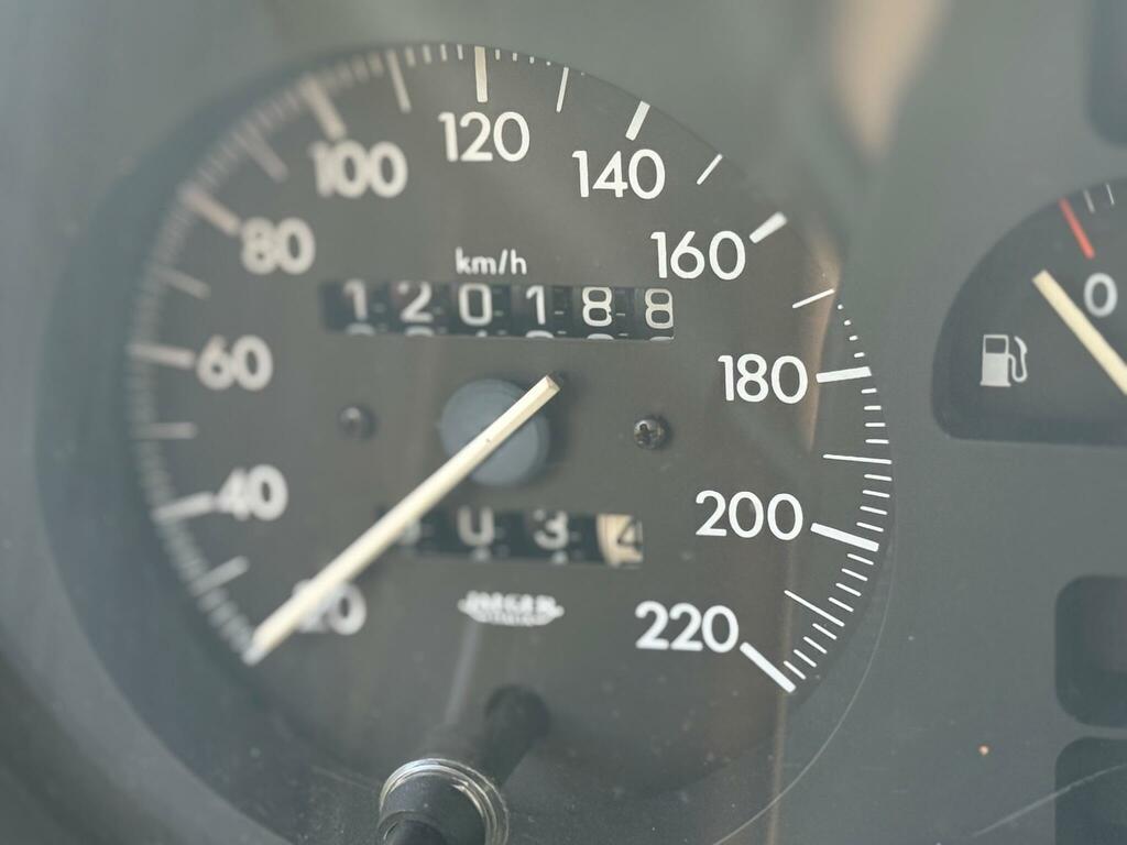 Alfa Romeo Spider 2.0 Mot O5 02 2027 Black #32