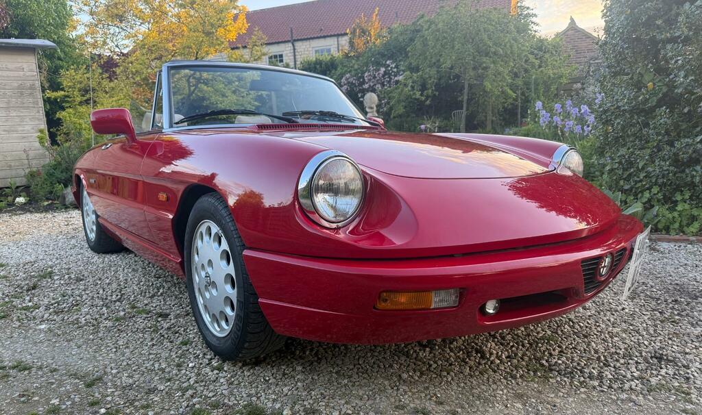 Alfa Romeo Spider 2.0 Mot O5 02 2027 Black #1