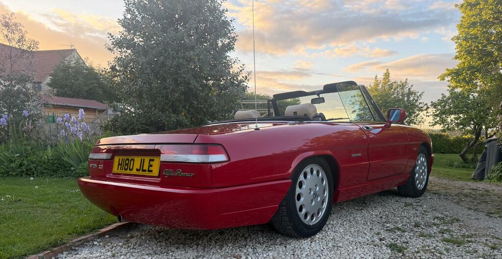 Alfa Romeo Spider 2.0 Mot O5 02 2027 Black #22