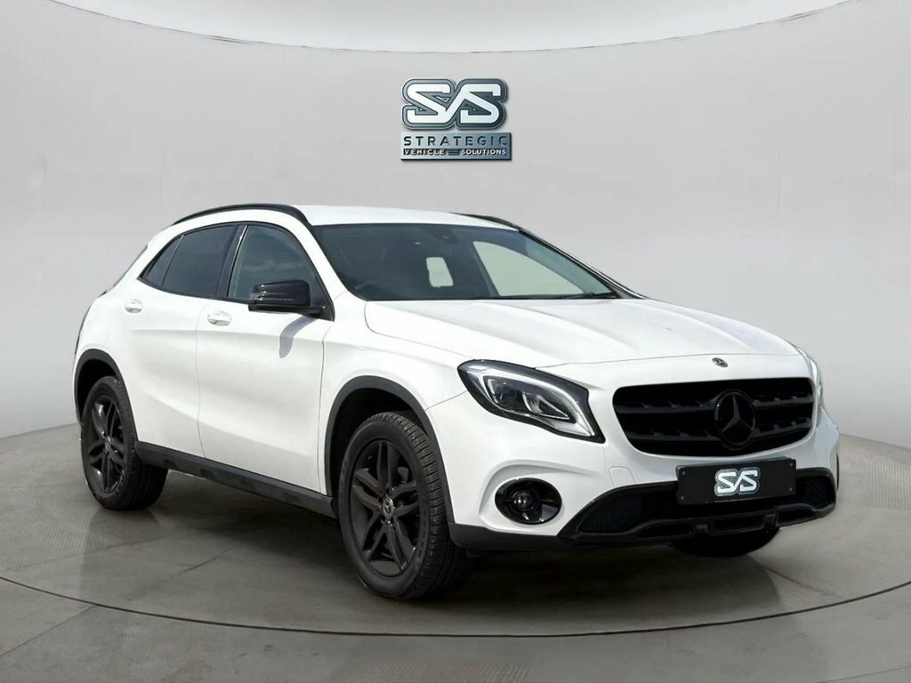 Mercedes-Benz GLA Class 1.6L Urban Edition WA69VKF White #2