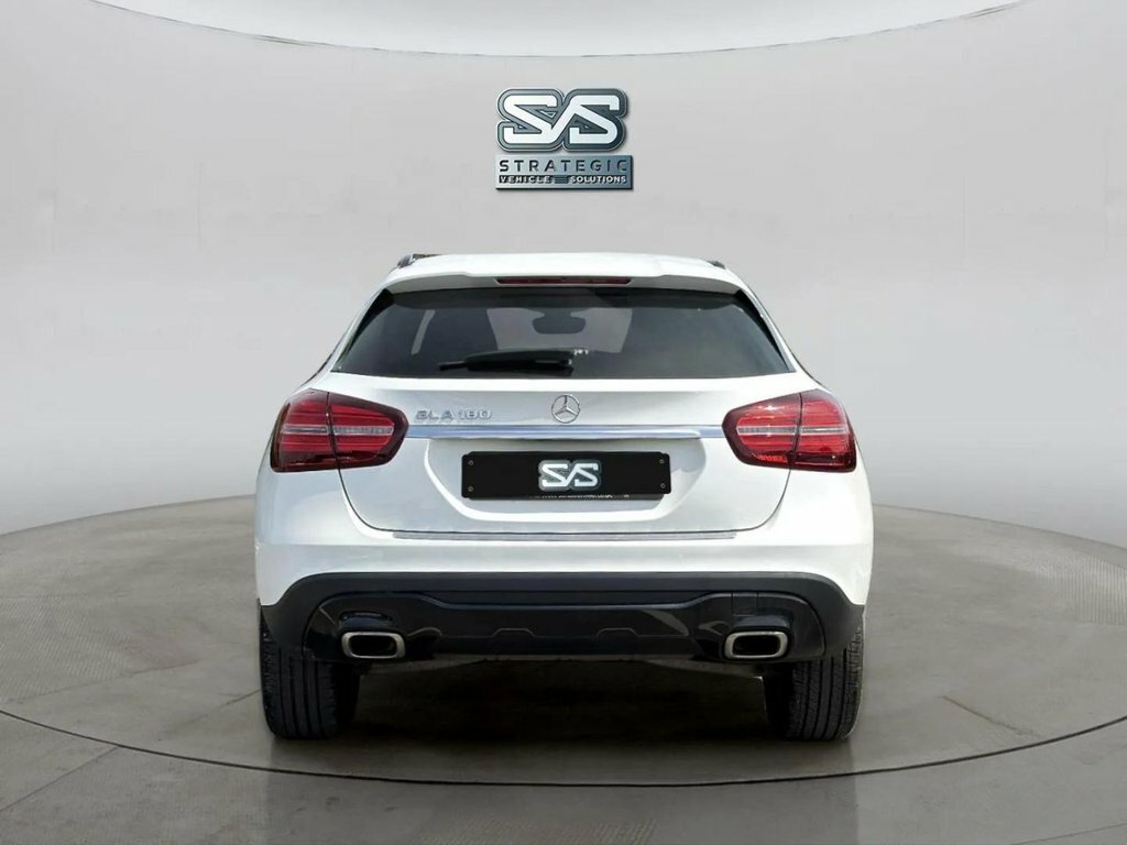 Mercedes-Benz GLA Class 1.6L Urban Edition WA69VKF White #5