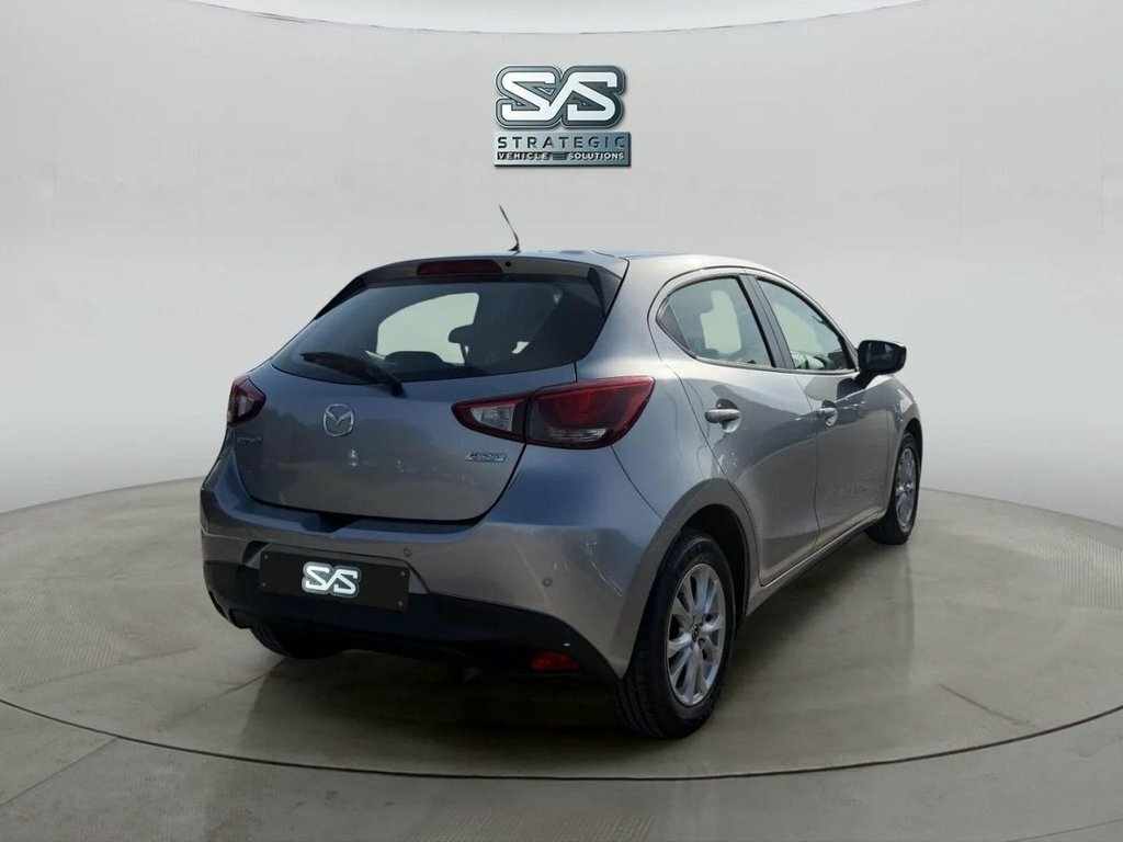 Mazda 2 1.5L Se-l Silver #4